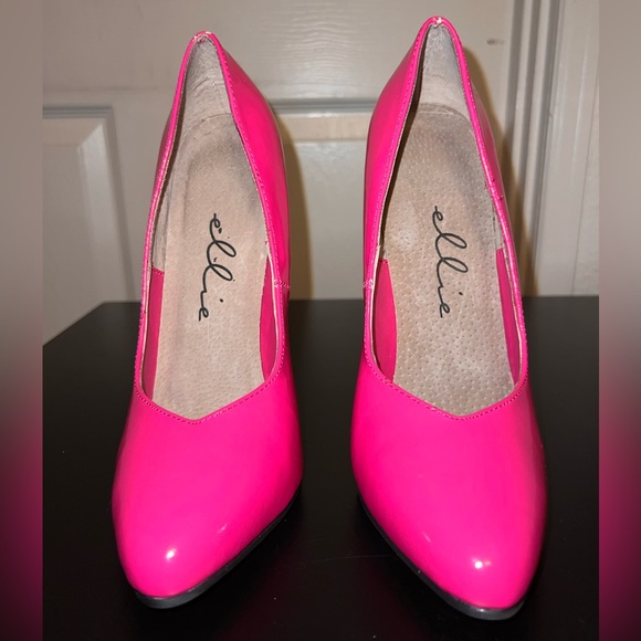 Brand new 6 inch Ellie heels! - Picture 1 of 12